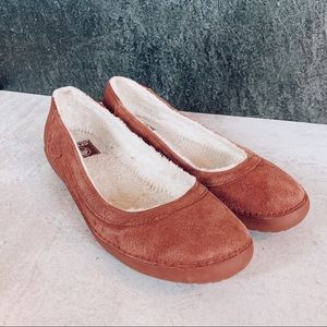 Crocs Berryessa Pink suede sherpa lined flat